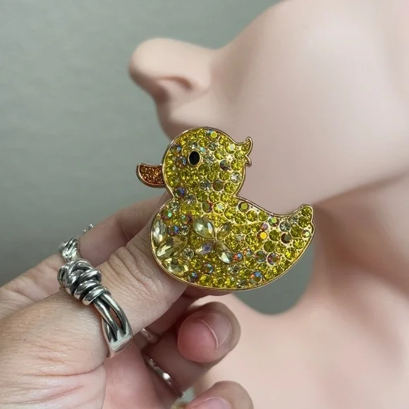 ⚜️💕 Cute Yellow Duck Brooch - Picture 5 of 7